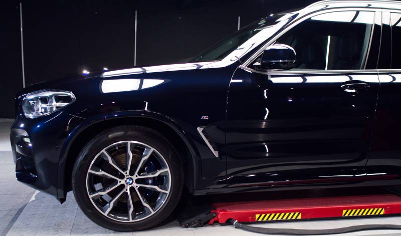 BMW X3 véhicule récent sublimé par notre céramique Crystal Sérum Ultra Gtechniq Traitement céramique Longue Duré